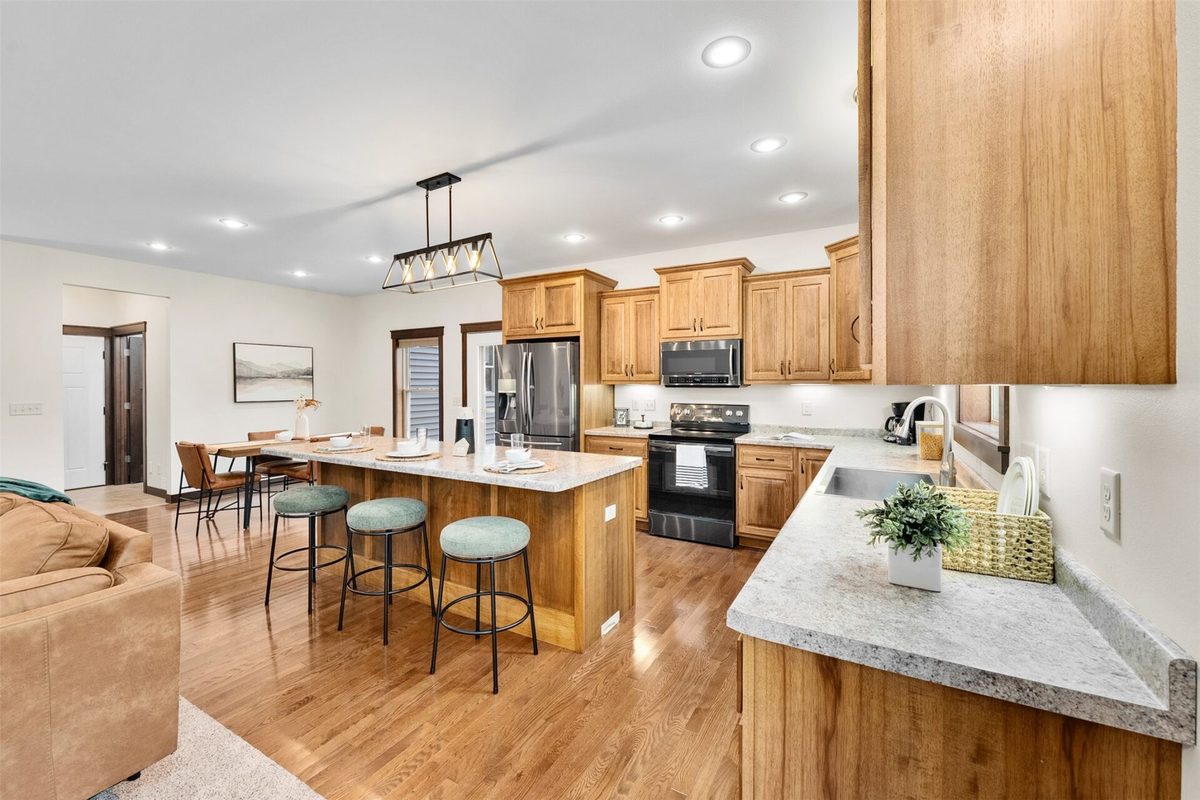 1904 Deblene Lane, Eau Claire WI 54703 - Residential house for sale - MLS #1606176 - image22
