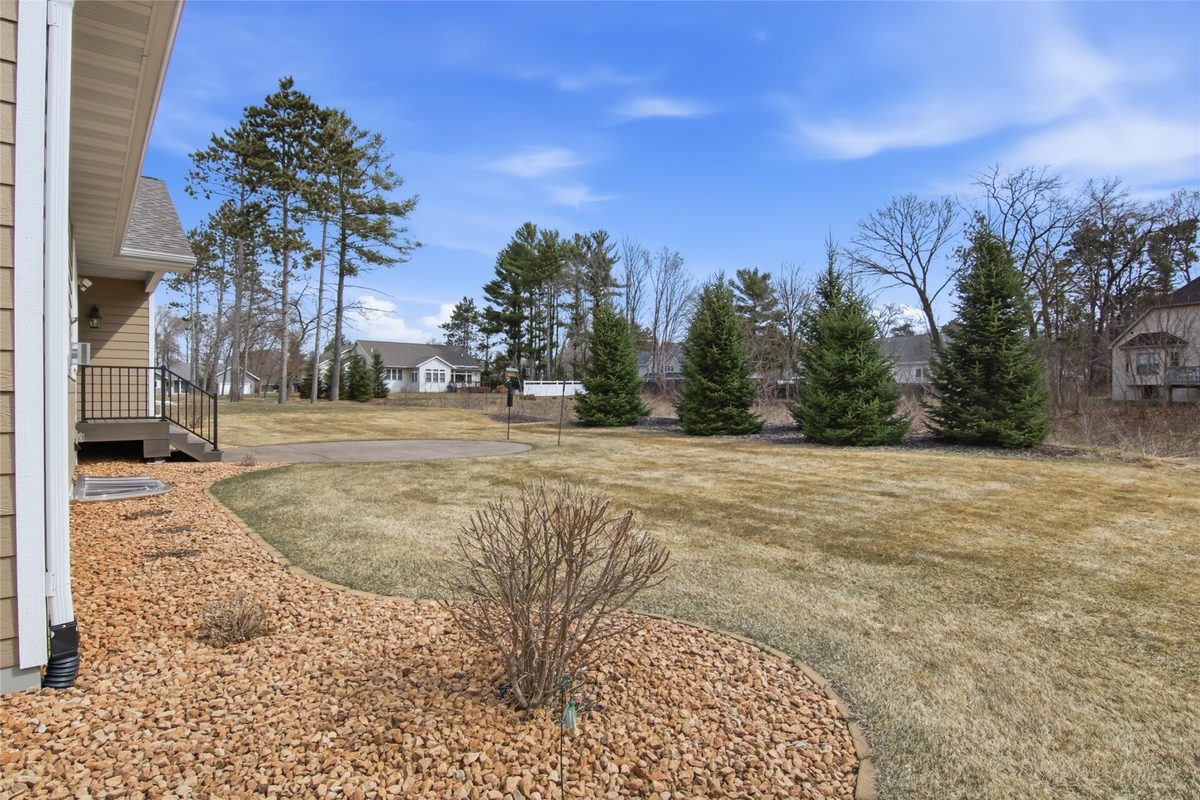 3729 Crest Ridge Court, Eau Claire, WI