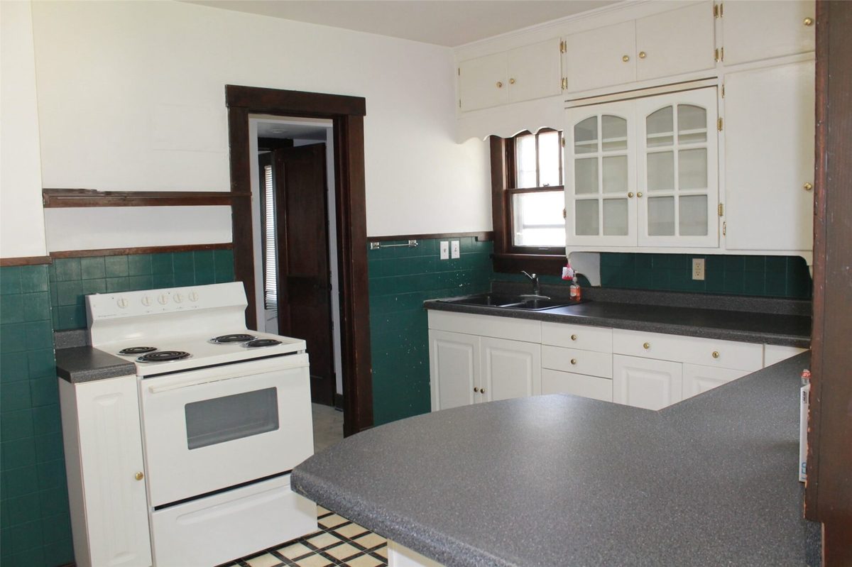 1112 Emery Street, Eau Claire WI 54701 - ResidentialIncome house for sale - MLS #1604804 - image6