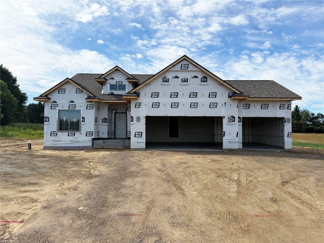 649 Sicilia Drive, Eau Claire WI 54701 - Residential house for sale - MLS #1601275 - image2