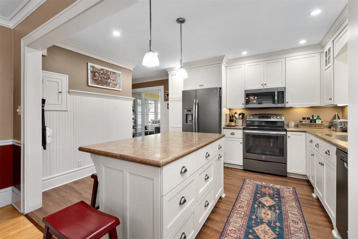 212 Mckinley Avenue, Eau Claire, WI — photo 9