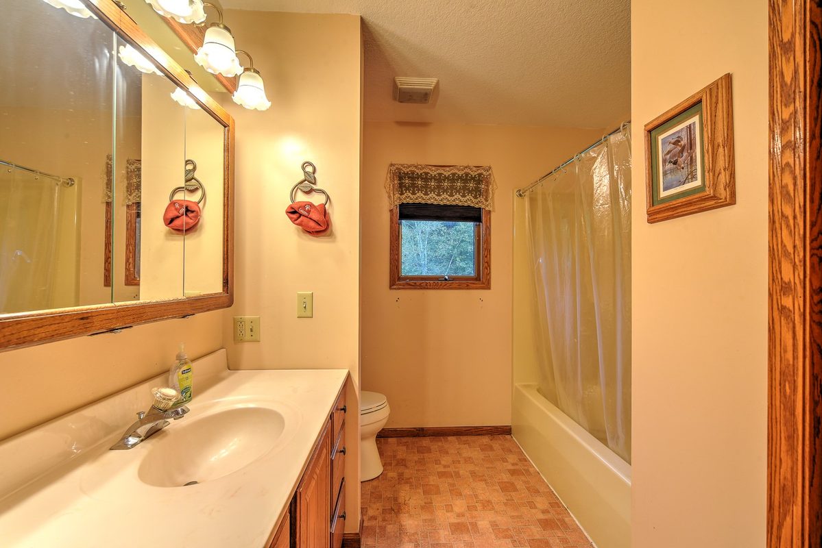 2025 250th Avenue, Luck WI 54853 - Residential house for sale - MLS #1605535 - image11