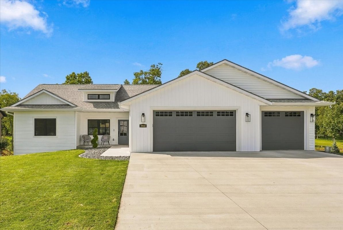 5022 Woodlands Drive, Eau Claire WI 54703 - Residential house for sale - MLS #1605317 - image2