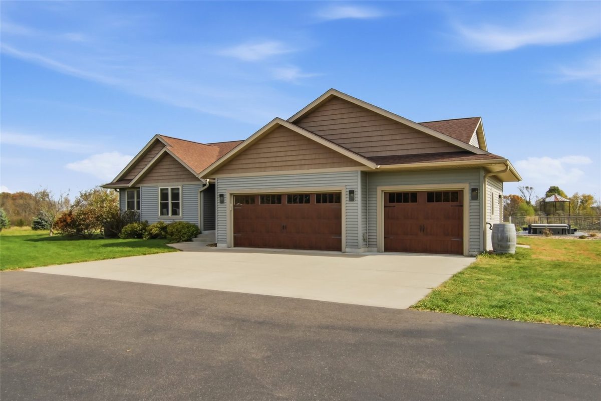 S8699 Steinhauer Drive, Eau Claire WI 54701 - Residential house for sale - MLS #1606116 - image5