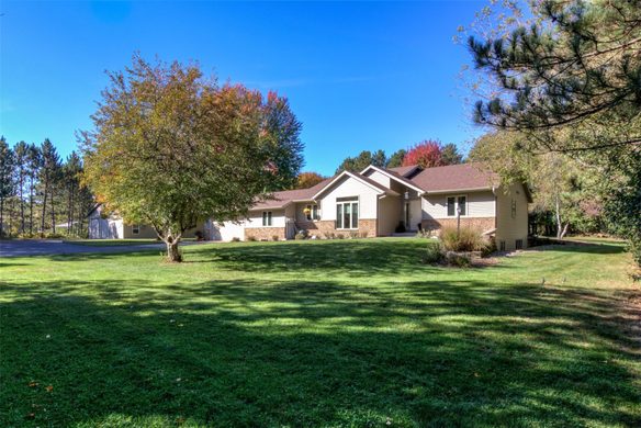1900 60th Avenue, Eau Claire WI 54703 - Residential house for sale - MLS #1605778 - image1