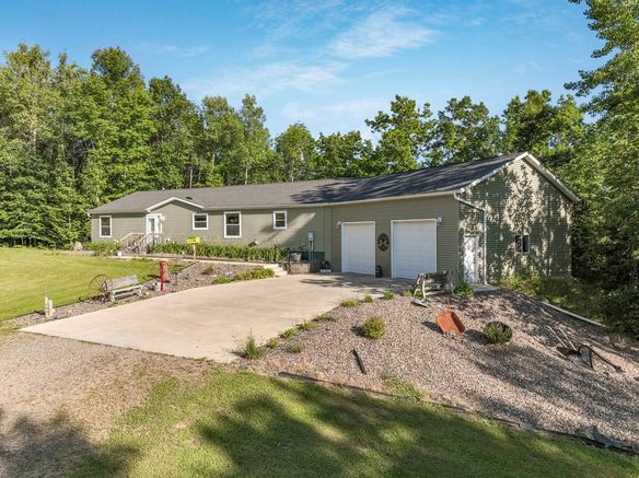 W14297 State Highway 8, Weyerhaeuser WI 54895 - Residential house for sale - MLS #1595117 - image1