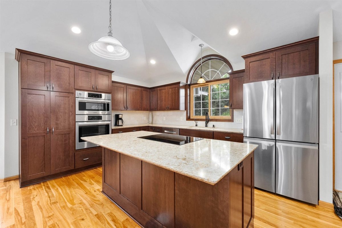 4274 Mill Ridge Circle, Eau Claire WI 54703 - Residential house for sale - MLS #1602413 - image10