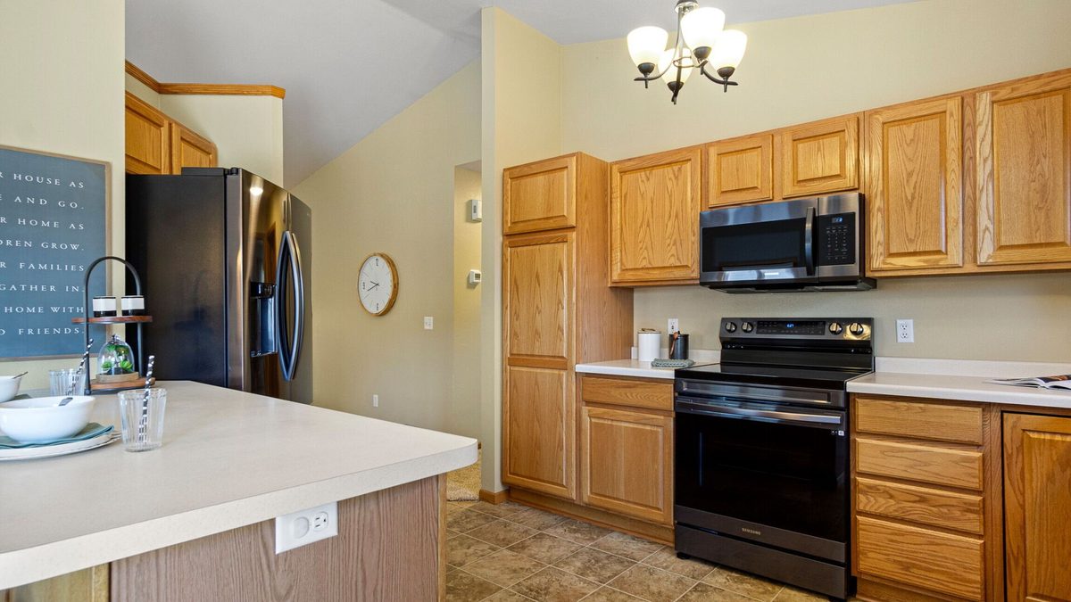 1811 Mitscher Avenue, Eau Claire WI 54701 - Residential house for sale - MLS #1603238 - image12