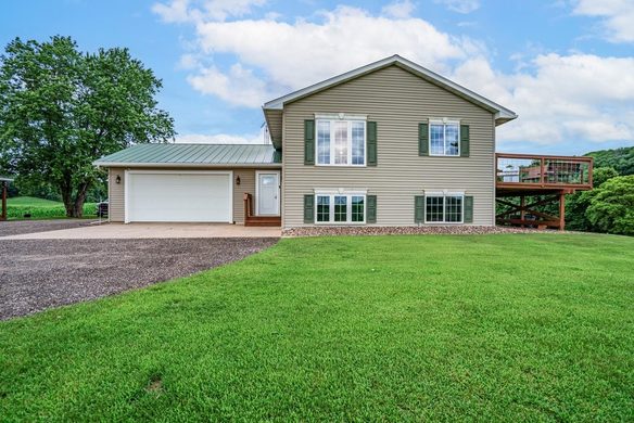E3571 810th Avenue, Menomonie WI 54751 - Residential house for sale - MLS #1603585 - image1