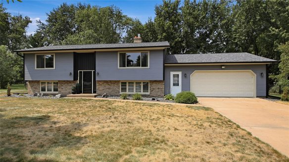 1238 Dogwood Drive, Eau Claire WI 54701 - Residential house for sale - MLS #1603583 - image1
