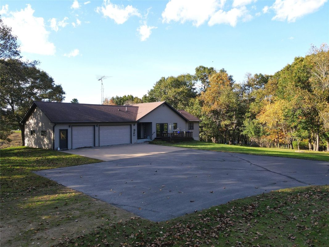 W2089 Spring Creek Road, Durand WI 54736 - Residential house for sale - MLS #1605780 - image2
