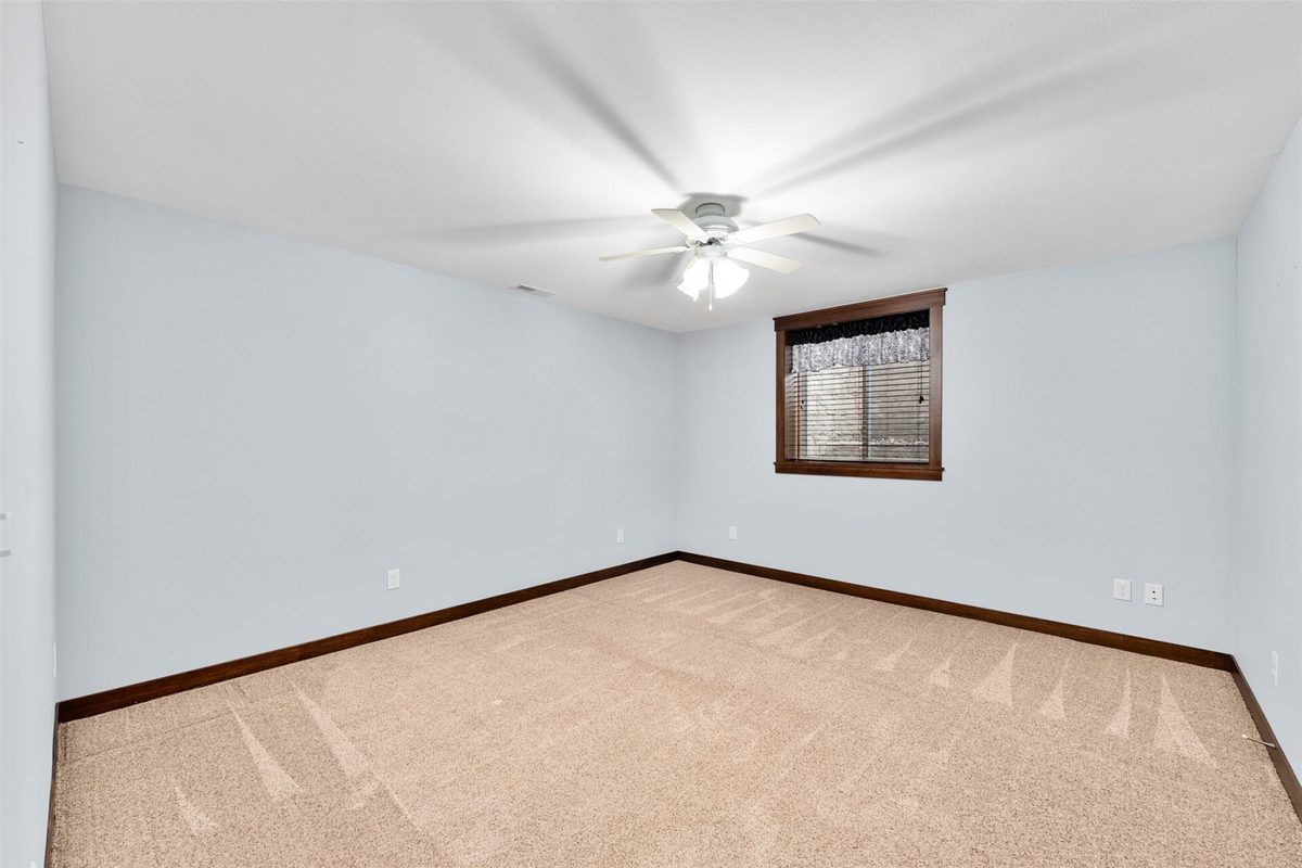 1904 Deblene Lane, Eau Claire WI 54703 - Residential house for sale - MLS #1606176 - image41