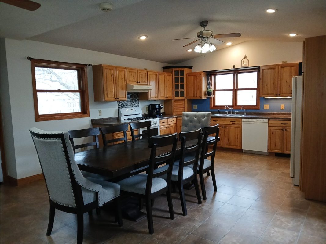 928 Yorkshire Avenue, Rice Lake, WI — photo 8