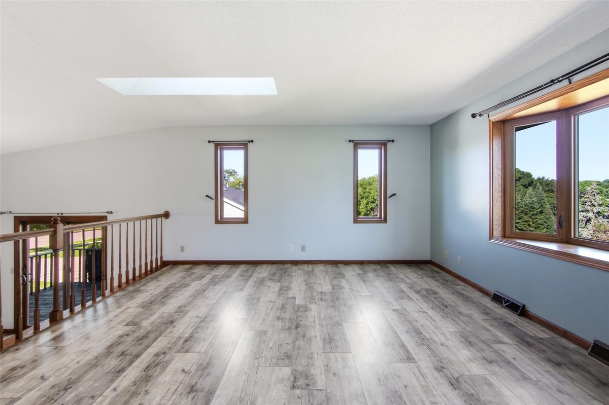 4002 Oak Knoll Drive, Eau Claire WI 54701 - Residential house for sale - MLS #1604569 - image11