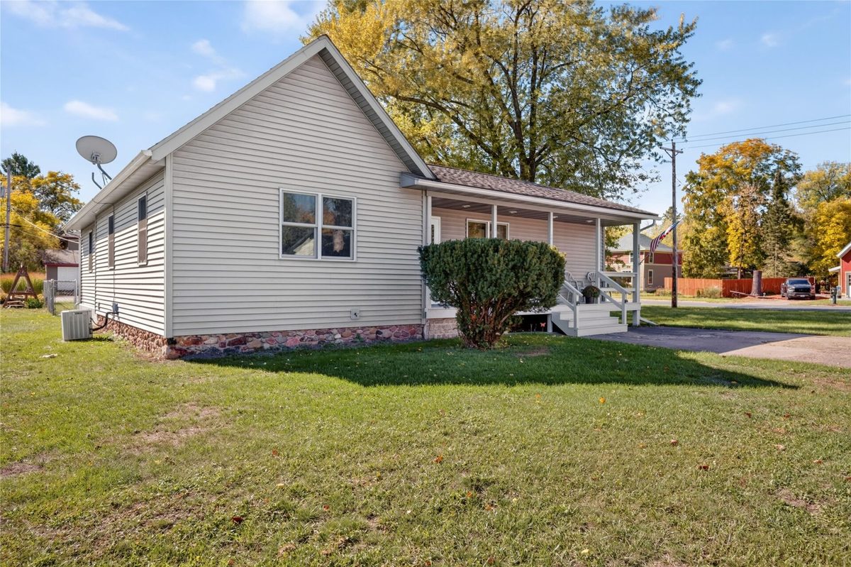 219 Spruce Street, Spooner WI 54801 - Residential house for sale - MLS #1605789 - image3