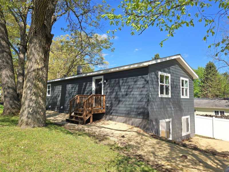 411 Poplar Street