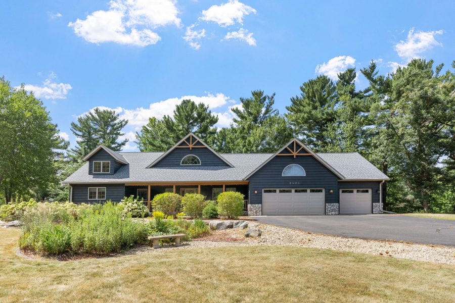 2403 Eagle Ridge Drive