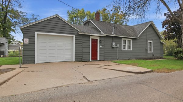 237 10th Avenue Eau Claire WI 54703