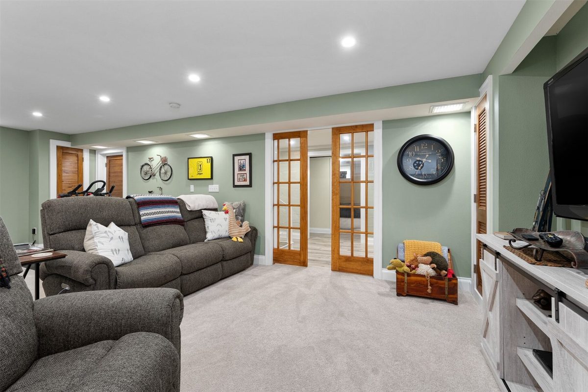 212 Mckinley Avenue, Eau Claire, WI — photo 32