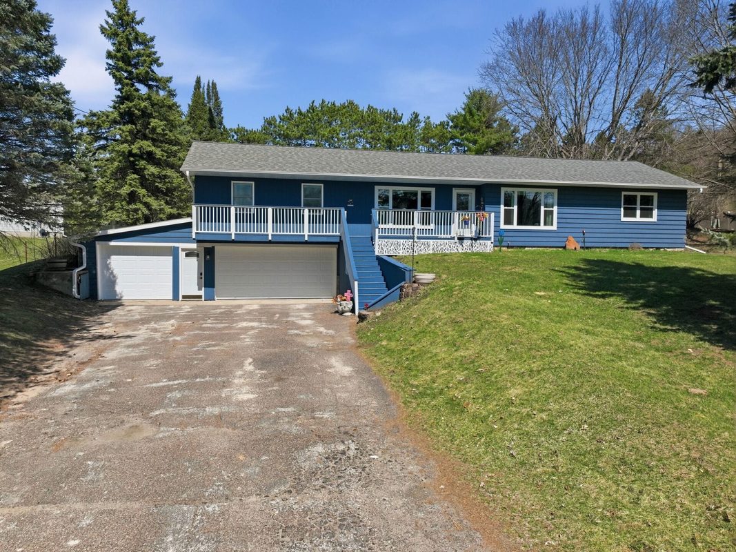 404 Drier Street Durand WI 54736 — photo 3