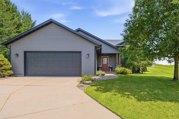 403 Brookshire Court, Altoona WI 54720 - Residential house for sale - MLS #1603524 - image1