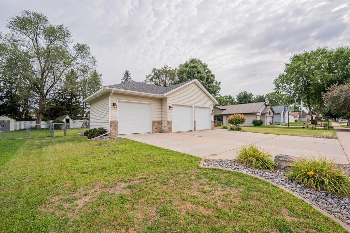 1704 Sierra Drive, Eau Claire WI 54701 - Residential house for sale - MLS #1604065 - image43