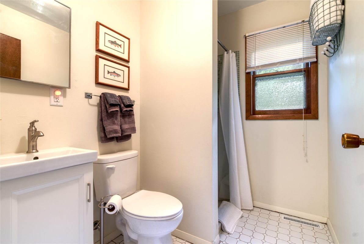 14255 Court Oreilles Lake Drive, Hayward WI 54843 - Residential house for sale - MLS #1604251 - image10