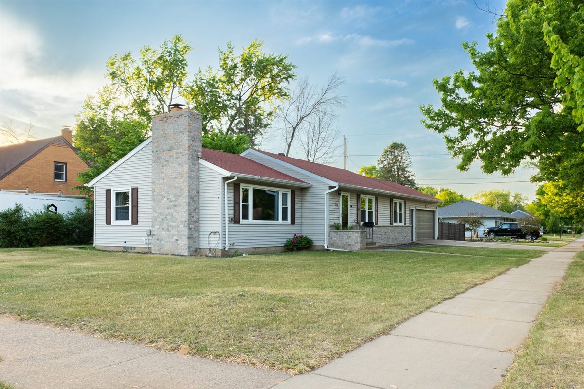 2318 Agnes Street, Eau Claire WI 54701 - Residential house for sale - MLS #1601827 - image3