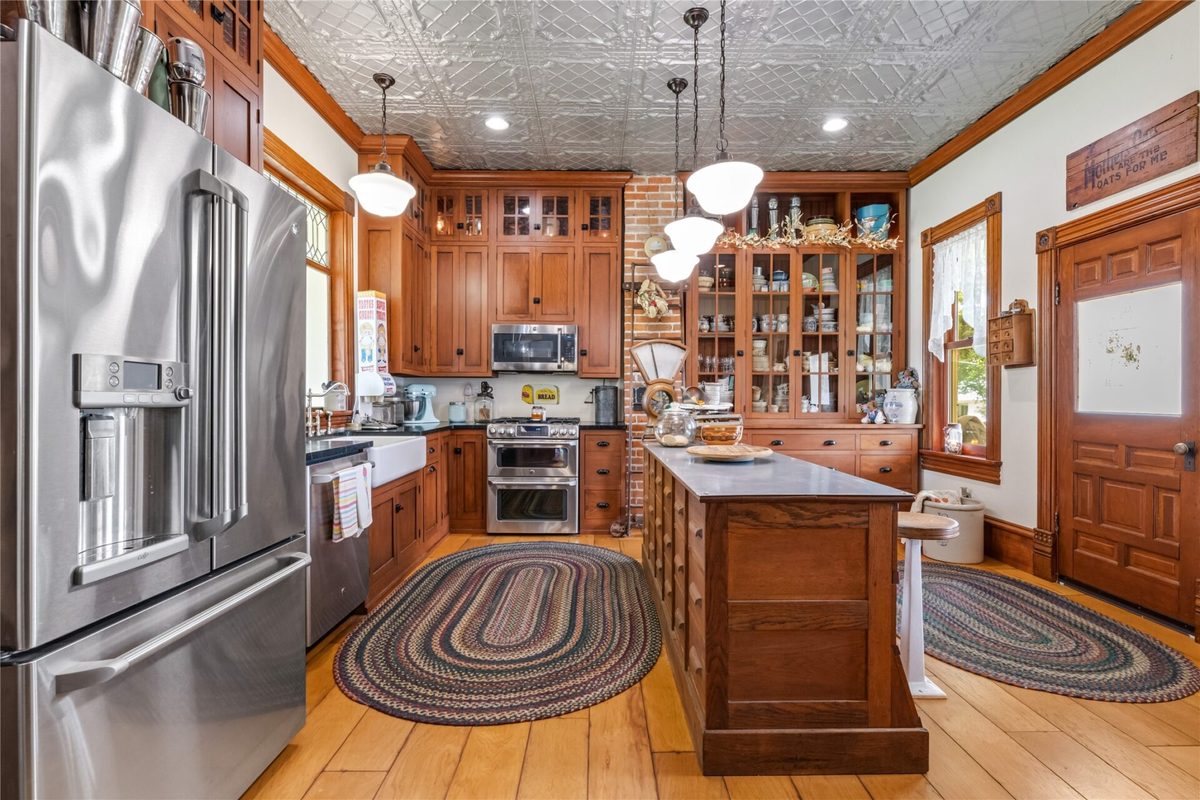 22961 Church Street, Ettrick, WI