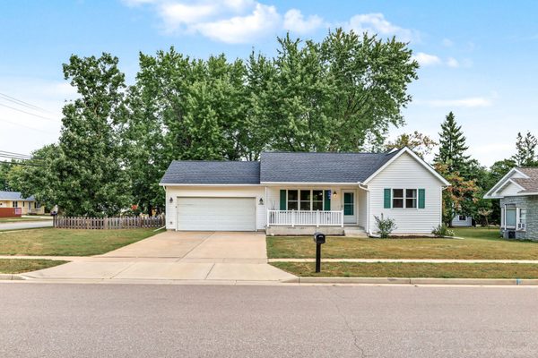 2336 Bradwood Avenue Altoona WI 54720