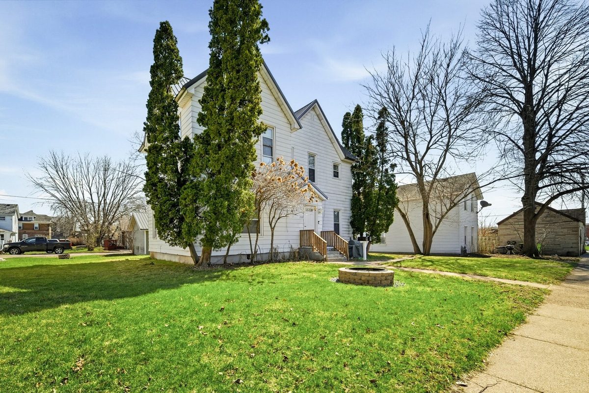 1715 Babcock Street, Eau Claire WI 54703 - ResidentialIncome house for sale - MLS #1600293 - image2