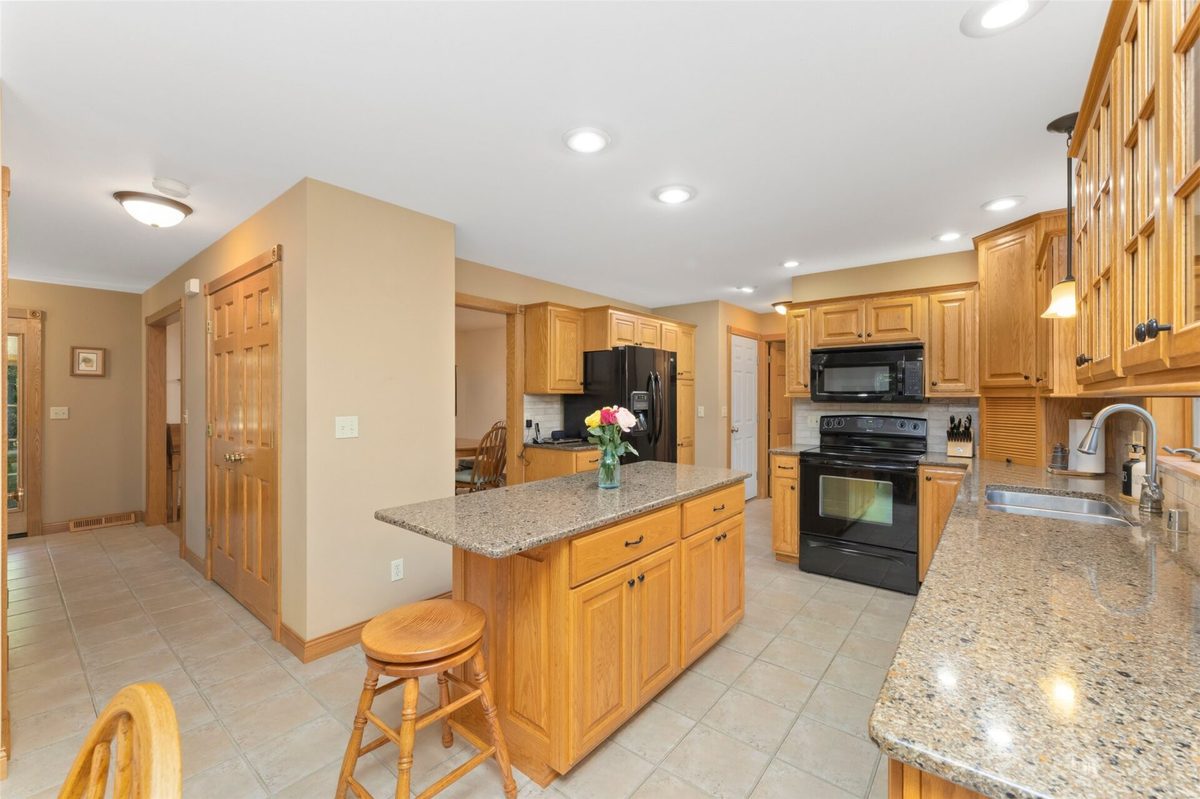 W10330 Deer Print Trail, Black River Falls WI 54615 - Residential house for sale - MLS #1605041 - image13