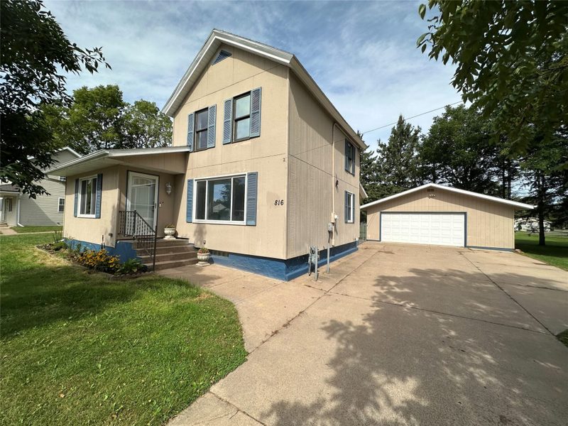 816 W Elm Street