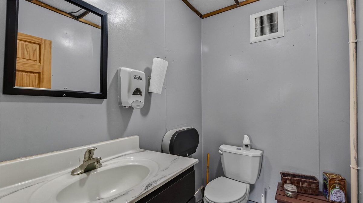 N5425 County Road H, Mondovi WI 54755 - CommercialSale house for sale - MLS #1604080 - image23