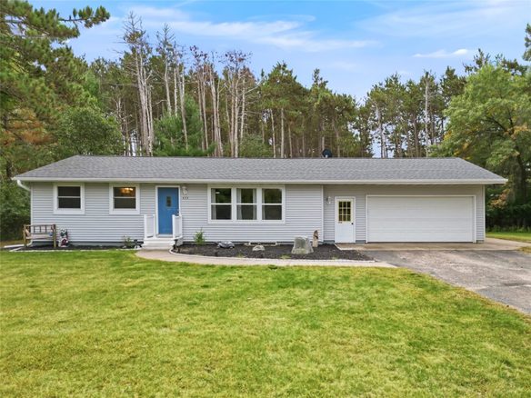435 Beach Drive, Altoona WI 54720 - Residential house for sale - MLS #1605616 - image1