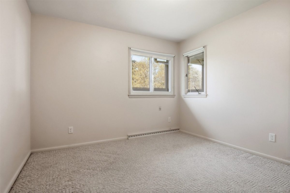 827 Park Ridge Drive, Eau Claire, WI