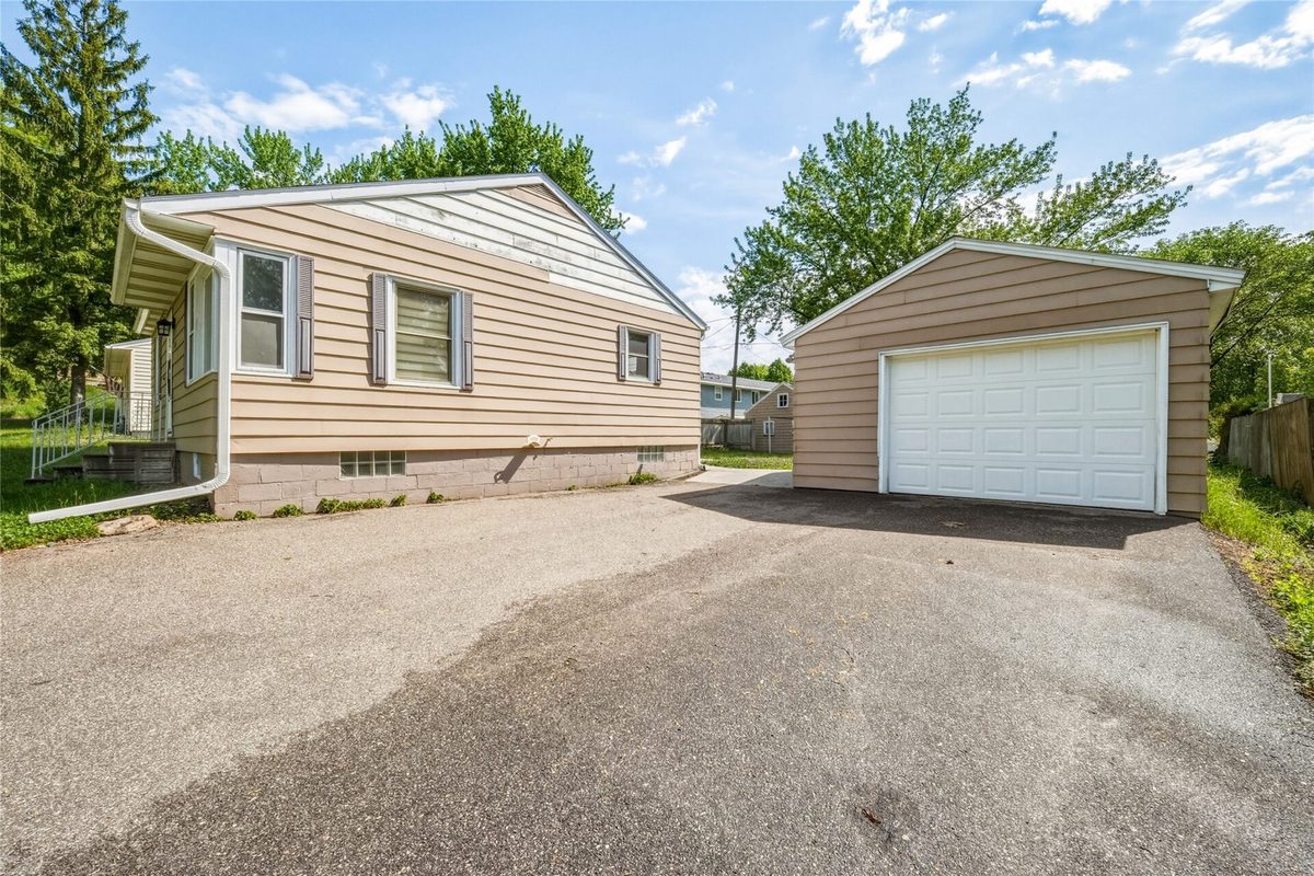 1021 Essex Street, Eau Claire WI 54703 - Residential house for sale - MLS #1601161 - image8