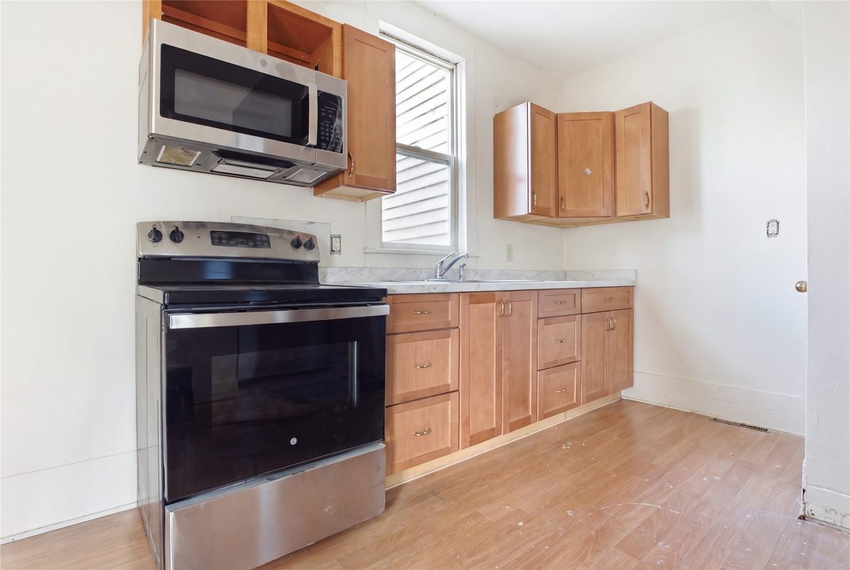 1014 Summit Street, Eau Claire WI 54703 - ResidentialIncome house for sale - MLS #1605706 - image8