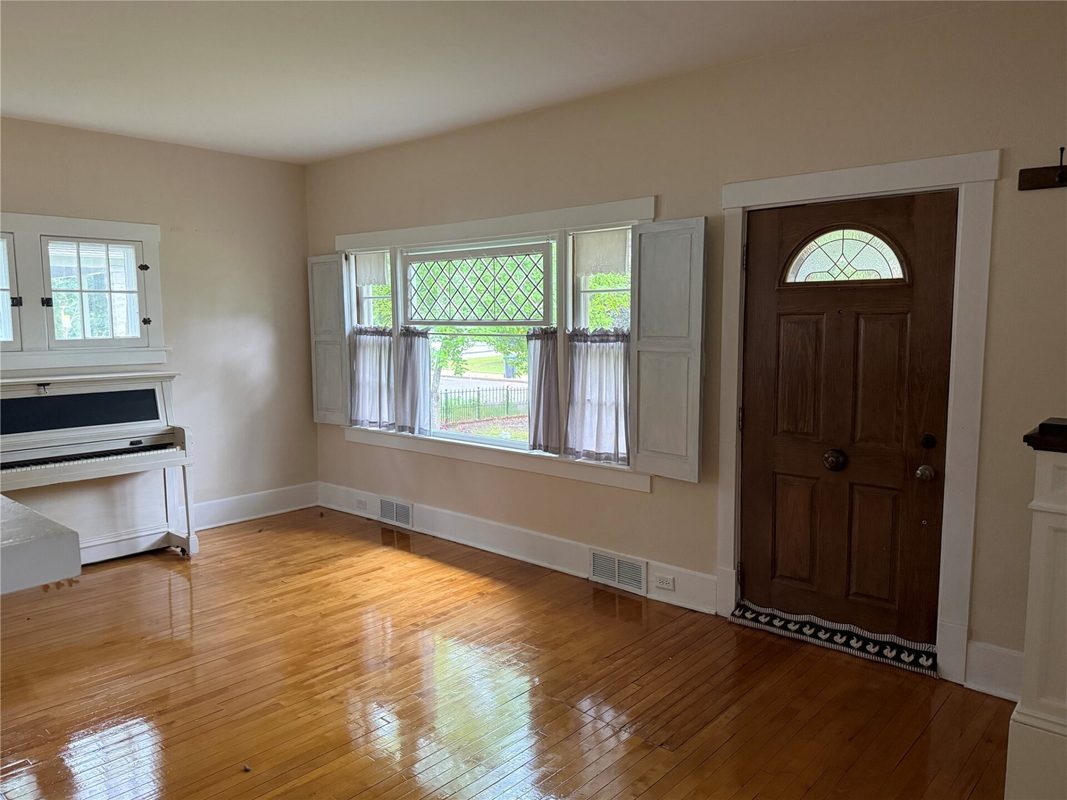 1524 Highland Avenue, Eau Claire WI 54701 - Residential house for sale - MLS #1602633 - image4