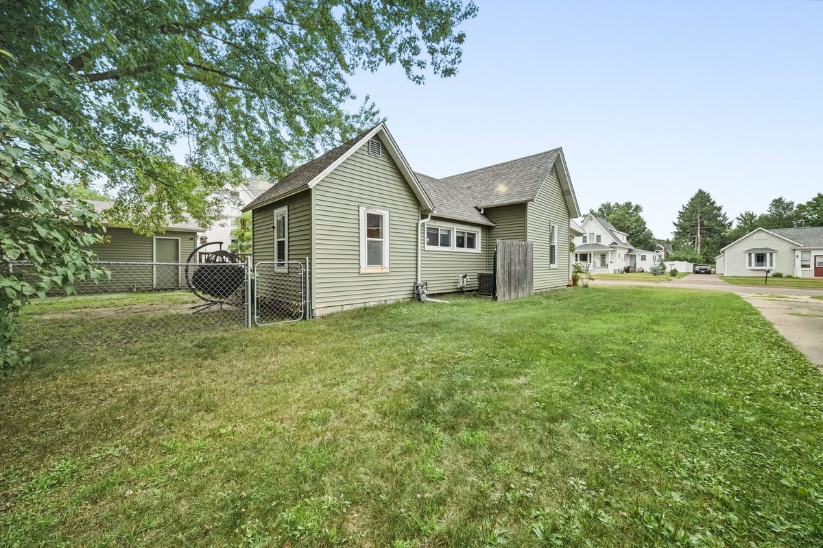 1619 Garfield Avenue, Altoona WI 54720 - Residential house for sale - MLS #1604278 - image6
