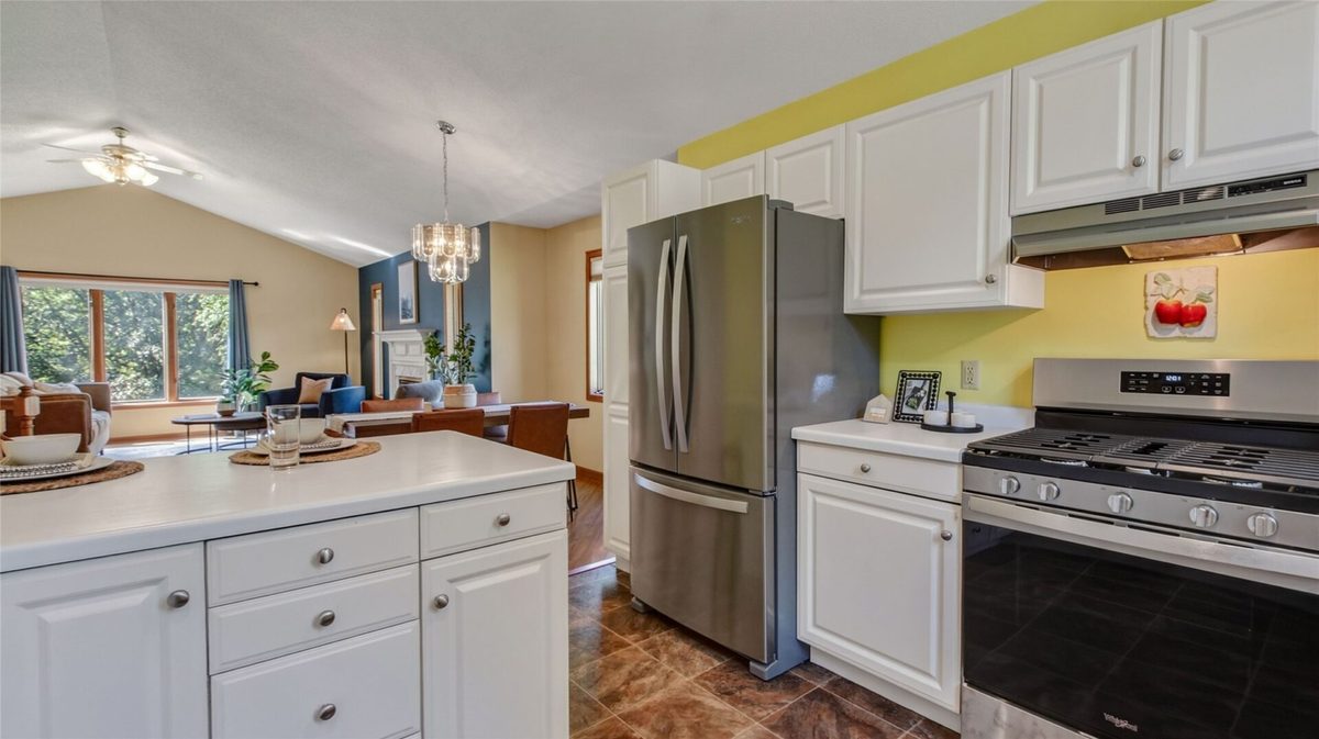 415 Hewitt St, Eau Claire WI 54703 - Residential house for sale - MLS #1604606 - image8