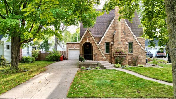 1627 Rust Street Eau Claire WI 54701