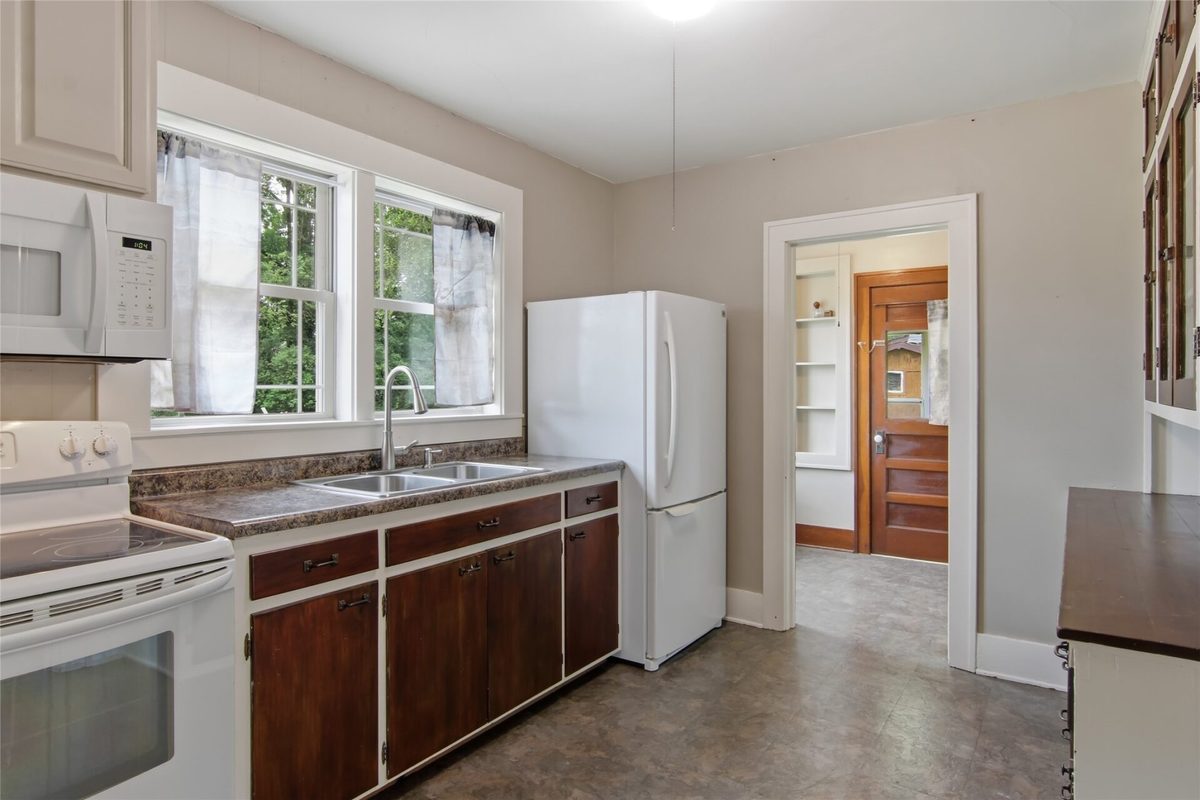 14006 Pine Street, Osseo WI 54758 - Residential house for sale - MLS #1603146 - image11