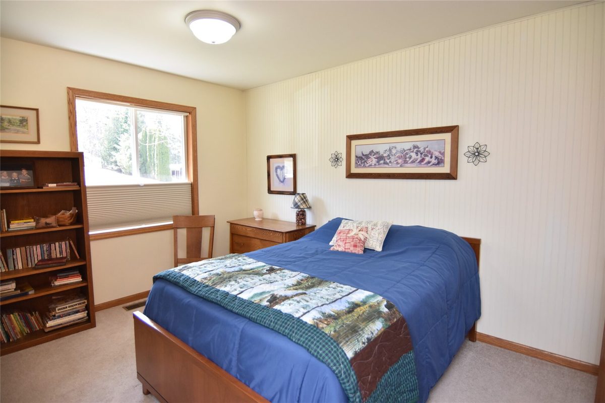 711 8th Avenue Bloomer WI 54724 — photo 12