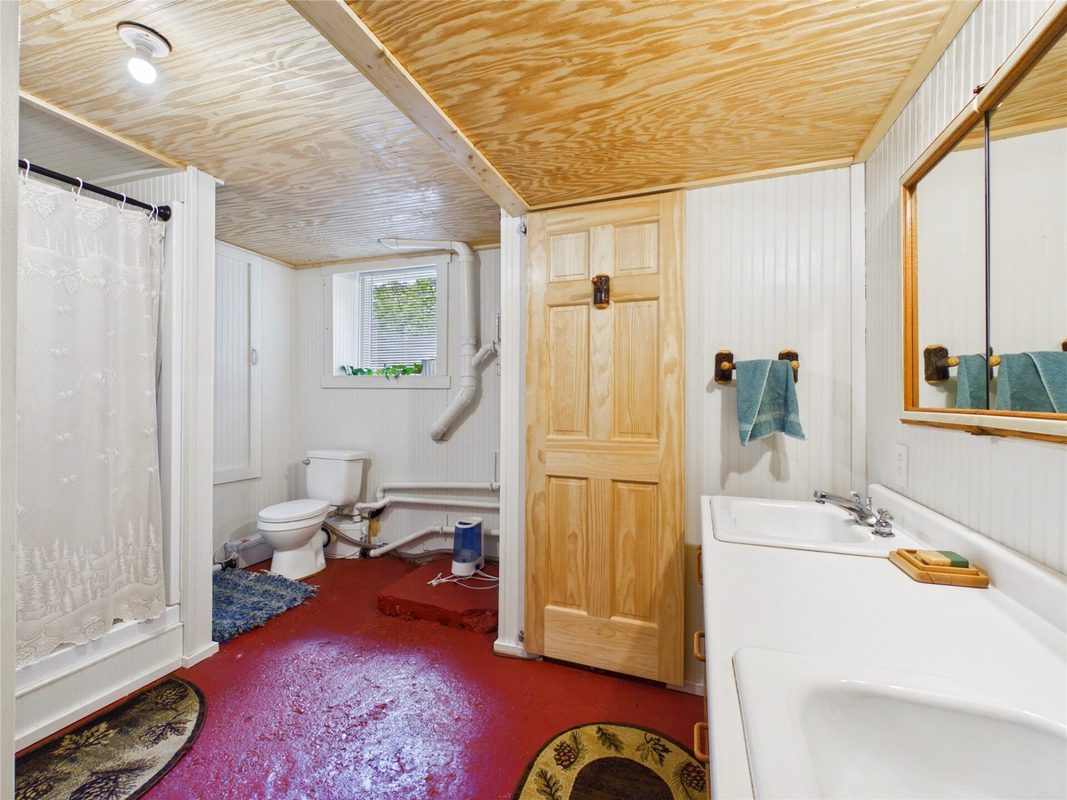 7709 Lake Avenue, Hayward WI 54843 - Residential house for sale - MLS #1602202 - image42