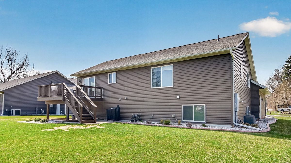1929 Gooder Street Eau Claire WI 54703 — photo 25