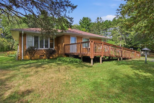 1290 County Road F, Eau Claire WI 54703 - Residential house for sale - MLS #1604763 - image1