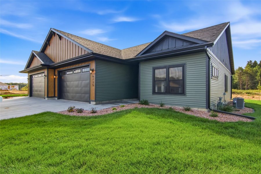6735 Buck Tail Drive
