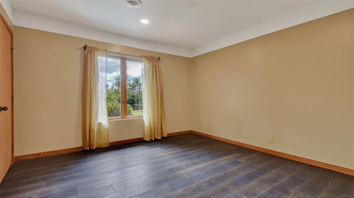E445 Woodridge Drive, Eau Claire WI 54701 - Residential house for sale - MLS #1605347 - image28