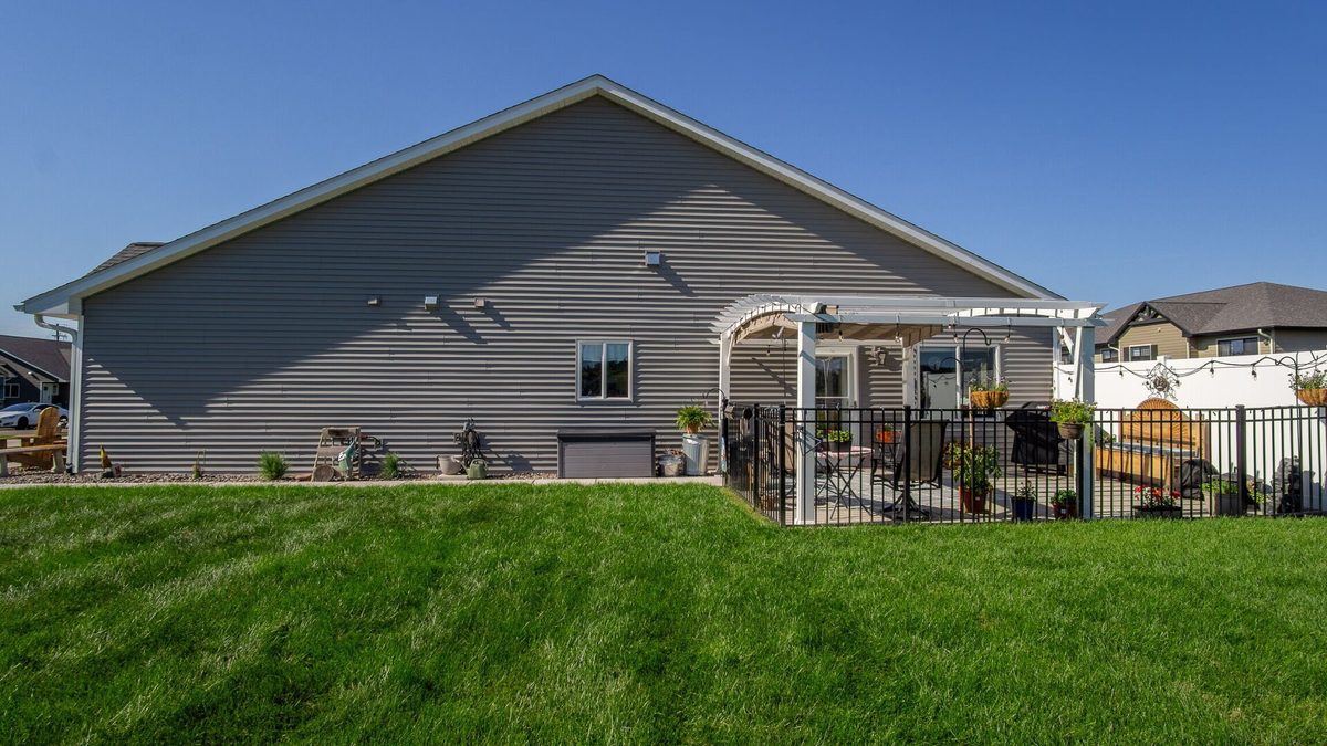 4897 Field Crest Lane, Eau Claire WI 54701 - Residential house for sale - MLS #1603201 - image8
